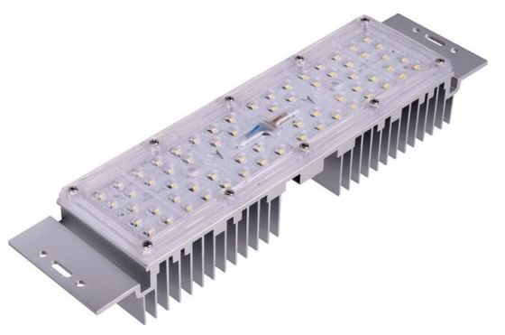 China / Las luces de inundación llevadas industriales del microprocesador 60w del Cree para el proyecto, mueren cuerpo del alumium del molde proveedor